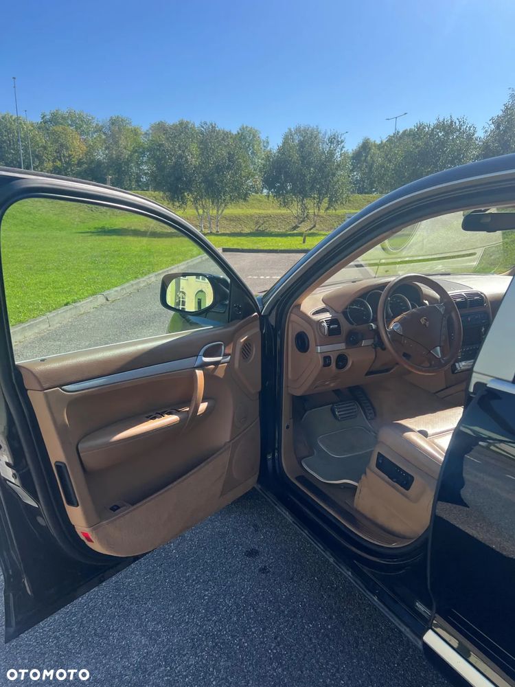 Porsche Cayenne - 13