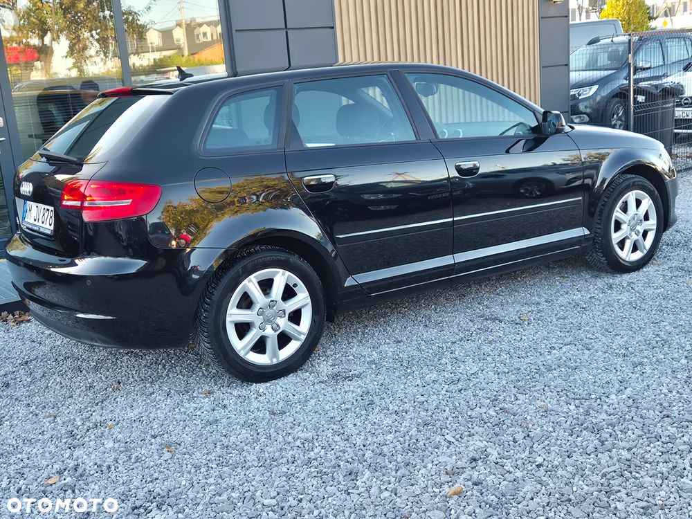 Audi A3 Sportback 1.6 TDI Ambiente - 13