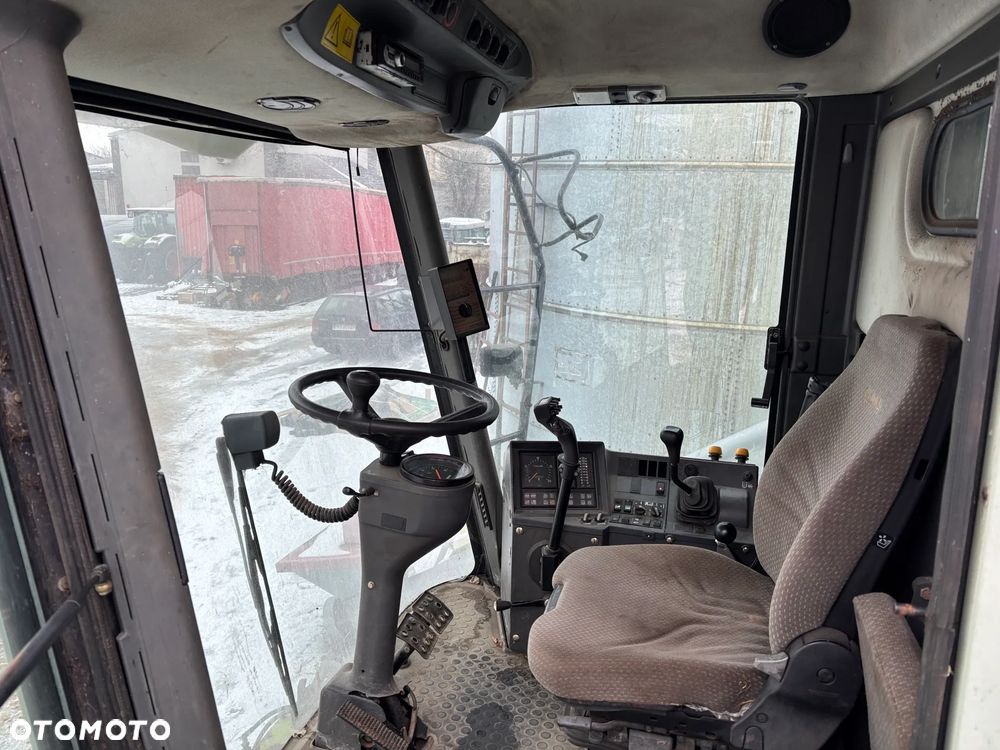 Claas MEDION 330 - 8