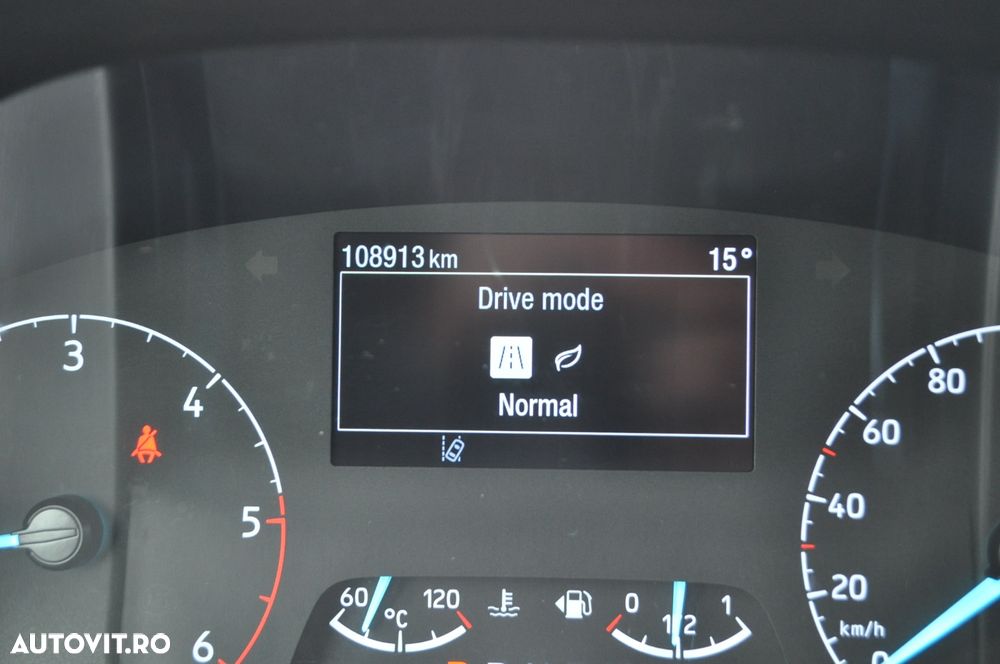 Ford Tourneo Custom Bus 320 2.0 EcoBlue 130 CP L2H1 Titanium Aut. - 38