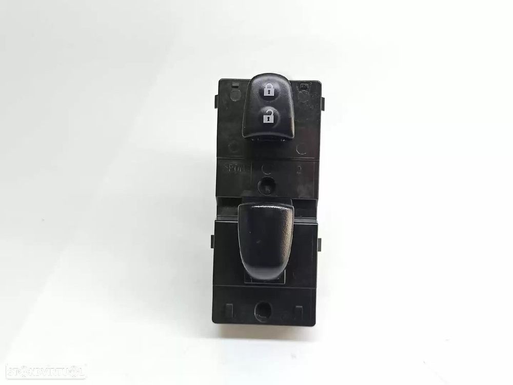 COMANDO ELEVADOR DE VIDRO FRONTAL DIREITO NISSAN JUKE 2017 -254111KA5A - 1