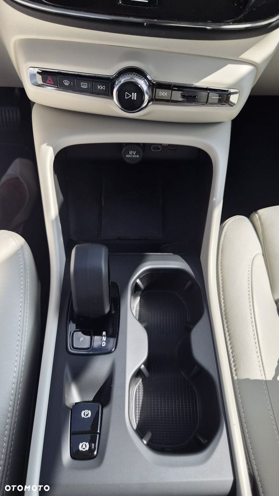 Volvo XC 40 B3 Core - 3