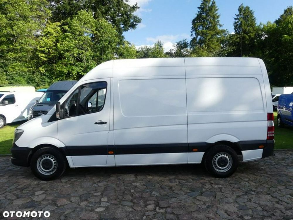 Mercedes-Benz Sprinter - 20