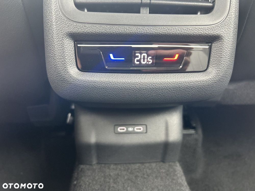 Volkswagen T-Roc 1.5 TSI Style DSG - 19