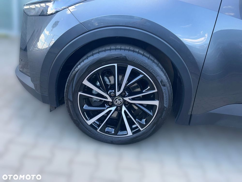 Toyota C-HR - 11