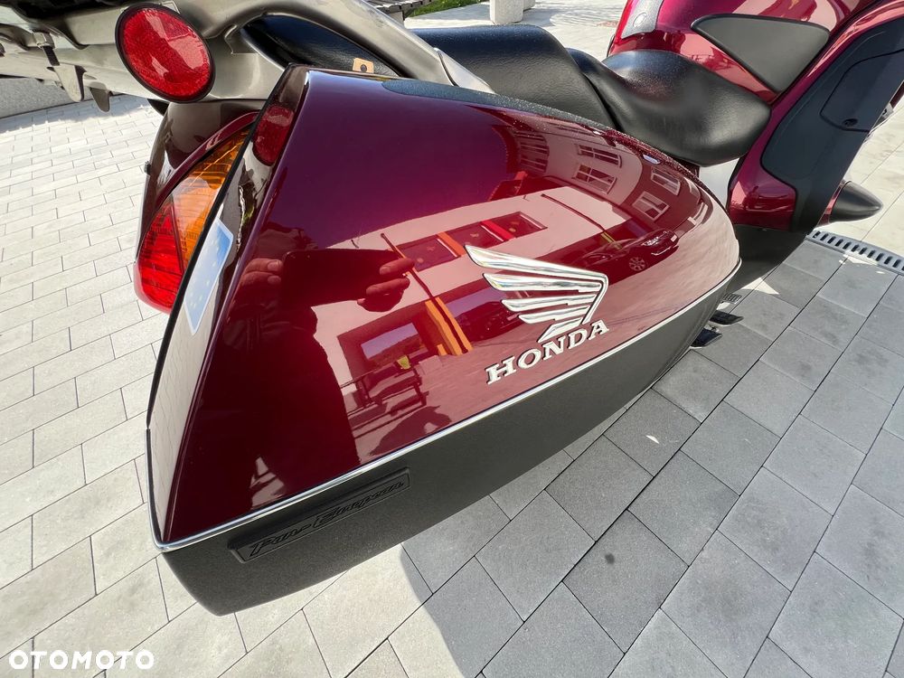 Honda ST - 25