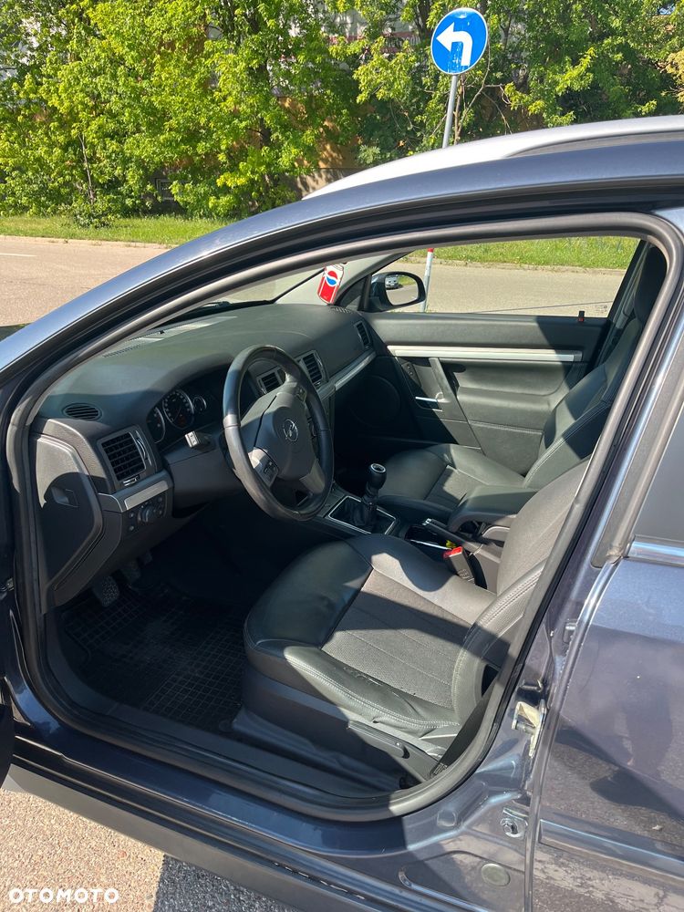 Opel Vectra 1.9 CDTI - 10