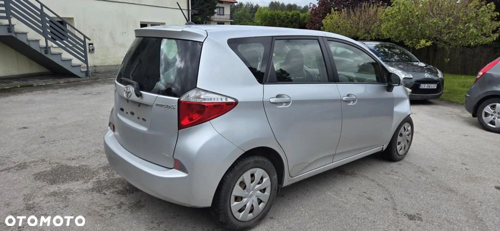 TOYOTA VERSO S 1F7 drzwi prawy przód kompletne - 7