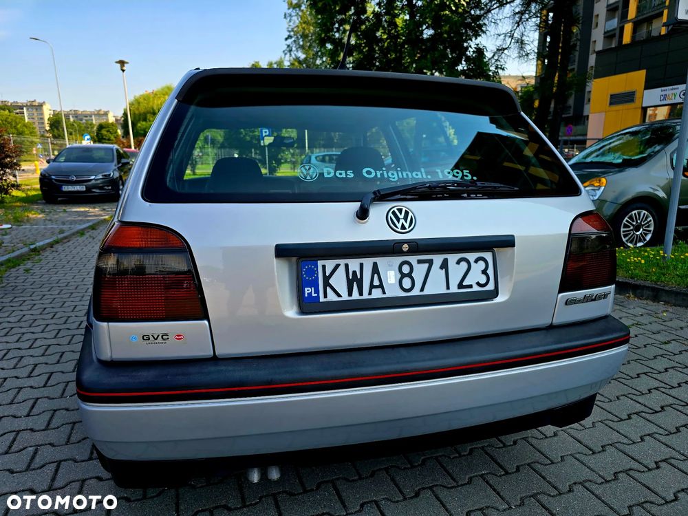 Volkswagen Golf - 11
