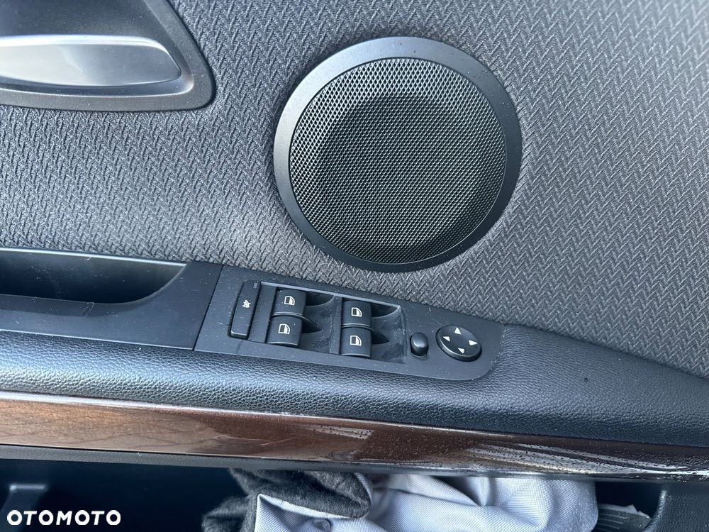 BMW Seria 3 - 16