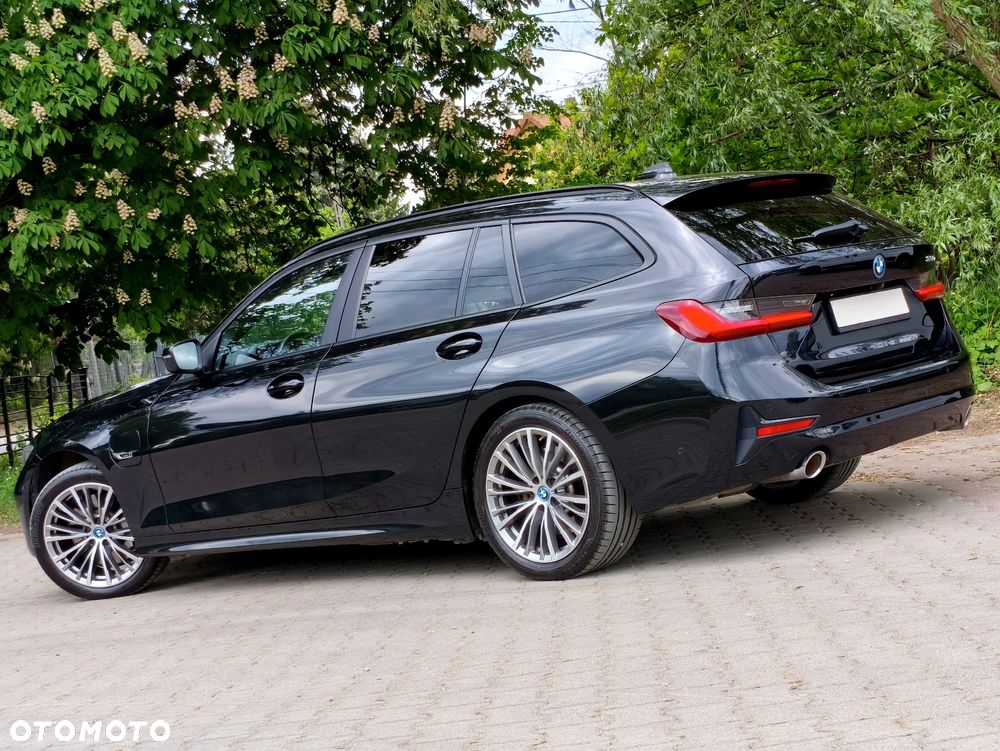 BMW Seria 3 330e - 39