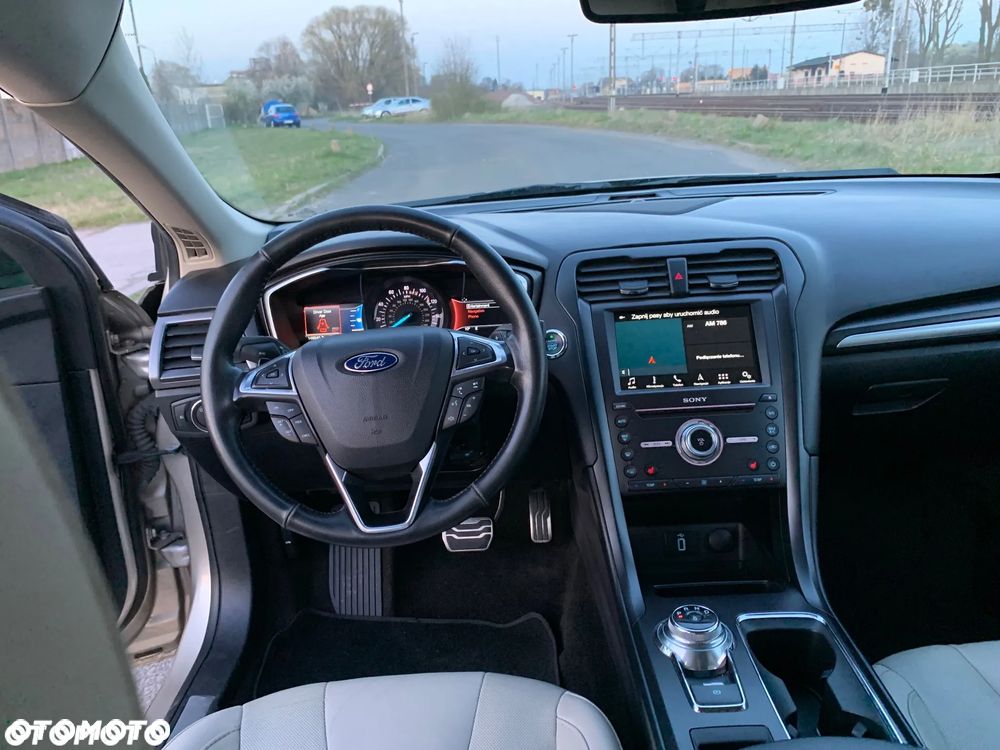 Ford Mondeo - 22