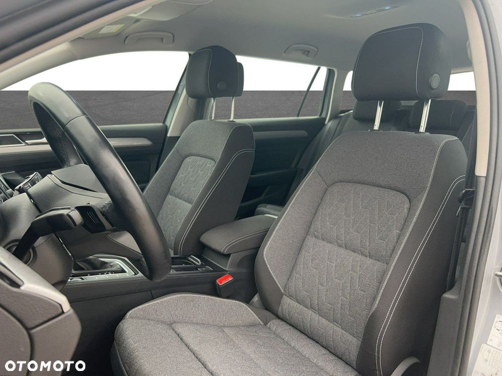 Volkswagen Passat - 17