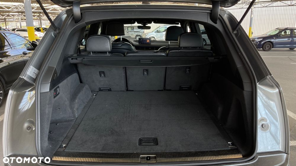 Audi Q7 3.0 TDI ultra Quattro Tiptronic - 11
