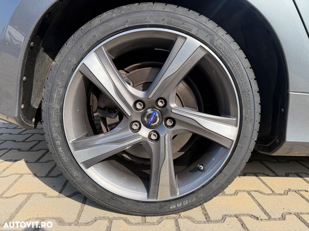 Volvo S60 T5 AWD Momentum - 26