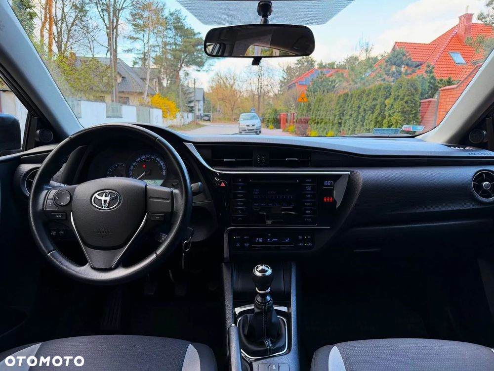 Toyota Auris 1.33 VVT-i Comfort - 13