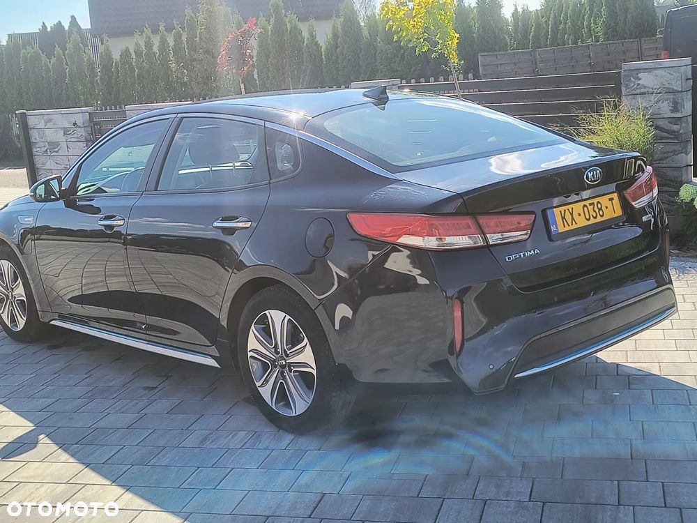 Kia Optima - 11