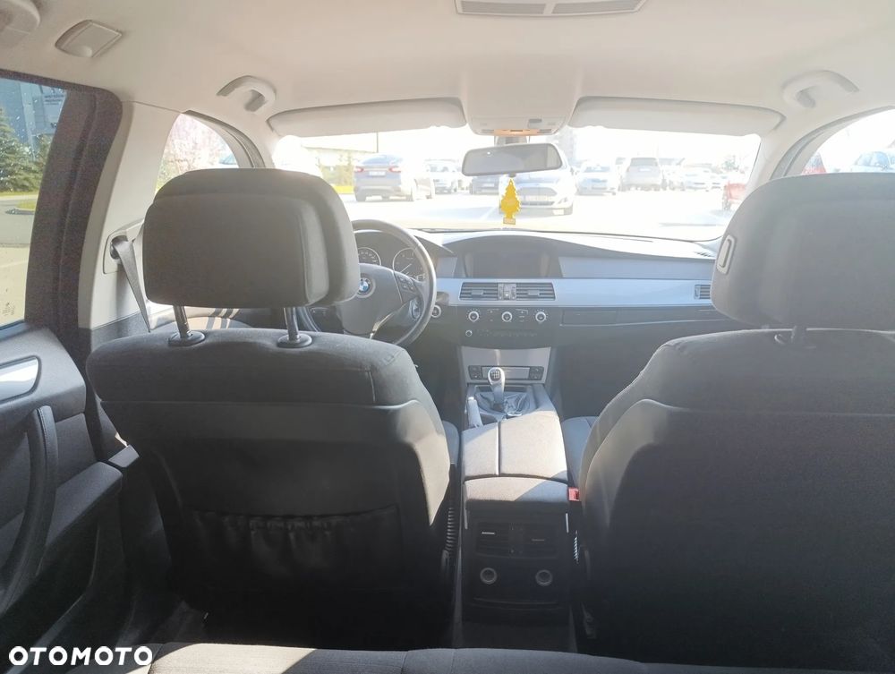 BMW Seria 5 525d - 9