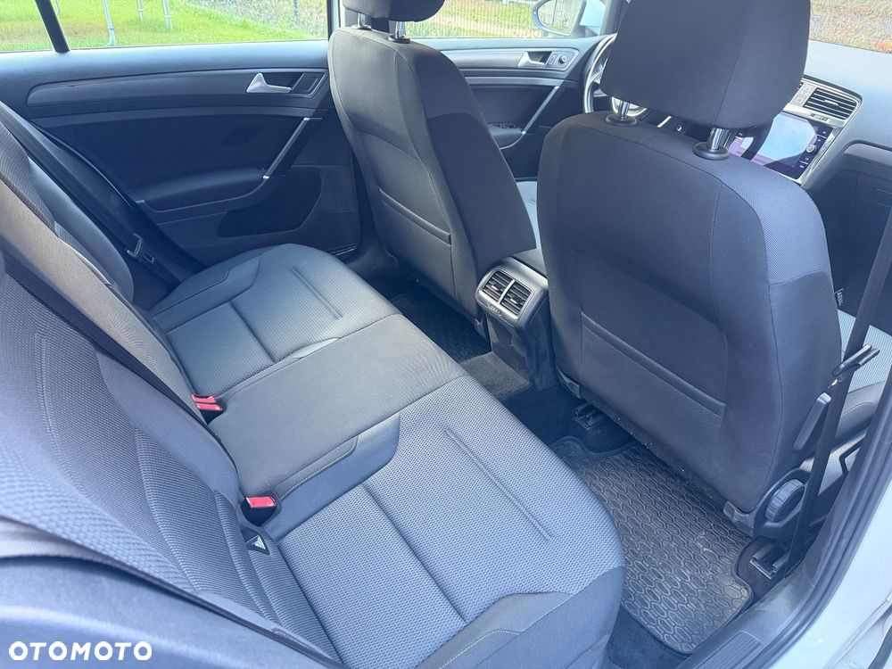Volkswagen Golf VII 1.5 TSI BMT Comfortline DSG - 9