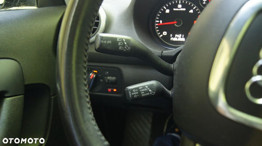 Audi A3 Sportback 2.0 TDI S line Sportpaket plus - 26