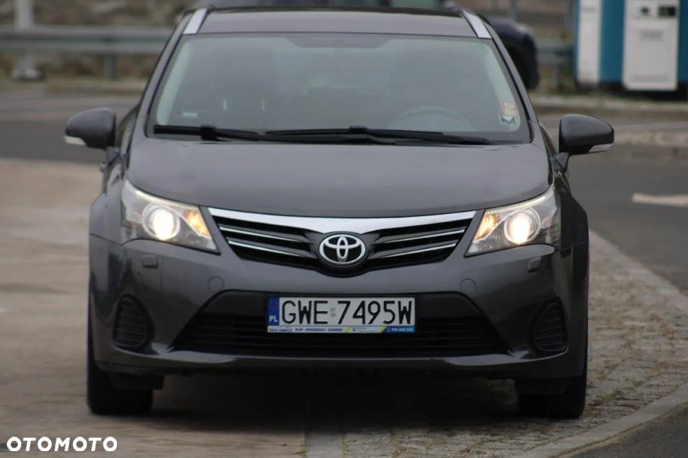 Toyota Avensis 1.6 Business Edition - 14