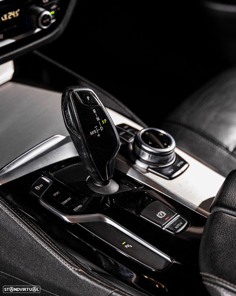 BMW 525 d Line Luxury Auto - 11