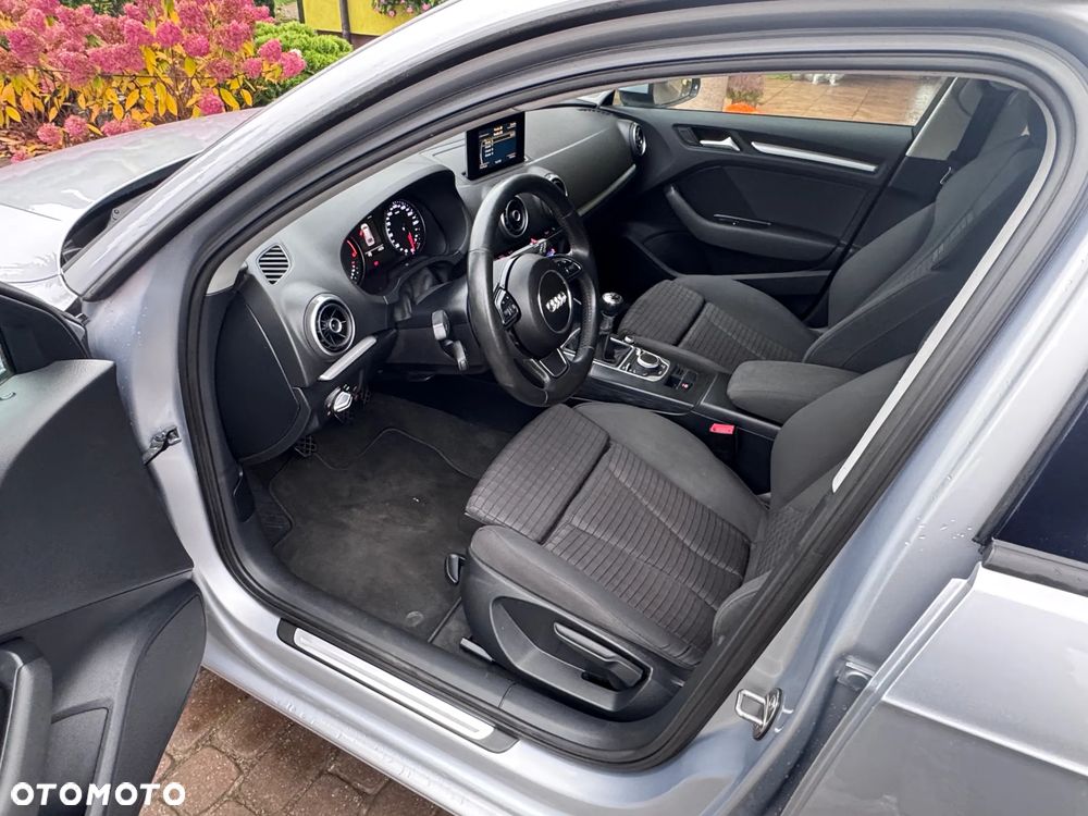 Audi A3 Sportback 1.6 TDI (clean diesel) Attraction - 9