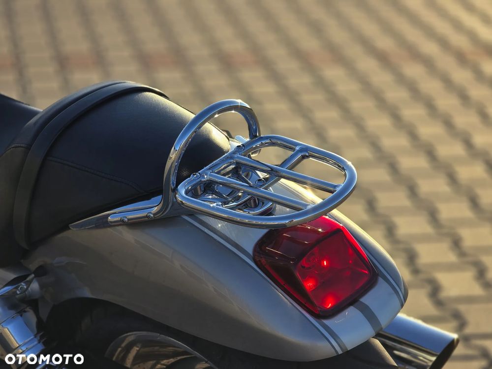 Harley-Davidson V-Rod Street Rod - 11