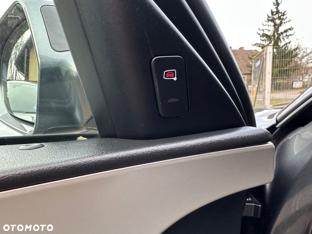 Audi A6 Avant 2.0 TDI Ultra DPF S tronic - 17