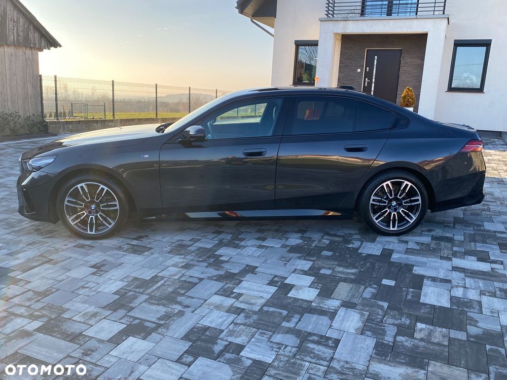 BMW Seria 5 520d xDrive - 4