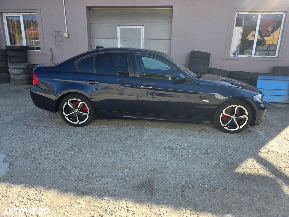 BMW Seria 3 320d Touring - 3
