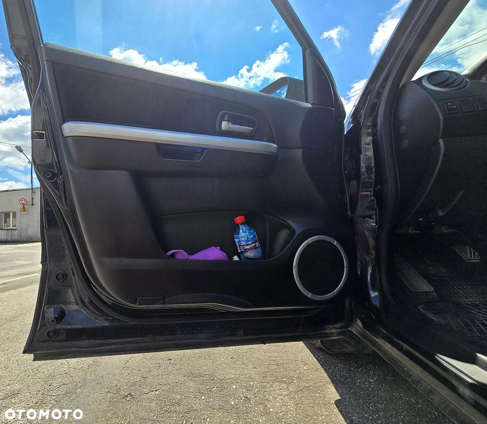 Suzuki Grand Vitara 2.0 - 3