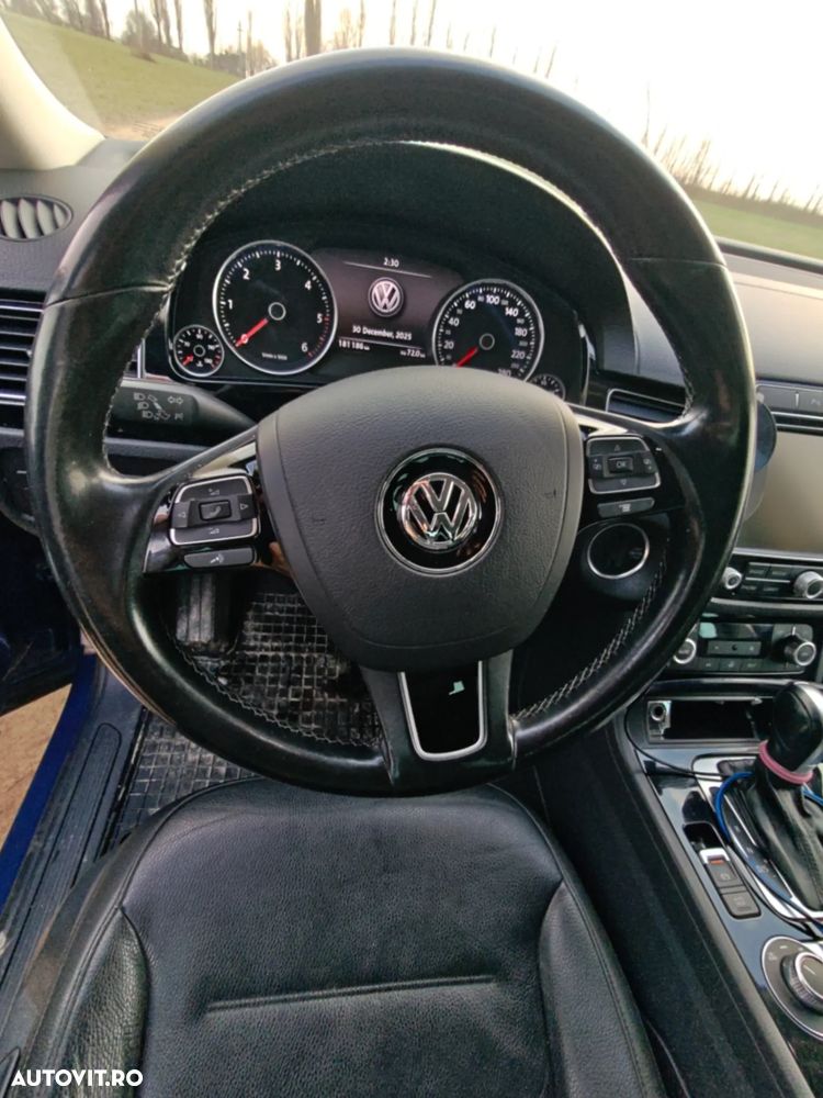 Volkswagen Touareg 3.0 V6 TDI BMT - 9