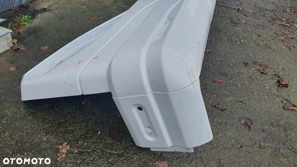 Zderzak tył kamper Weinsberg Knaus lampa Chausson - 17