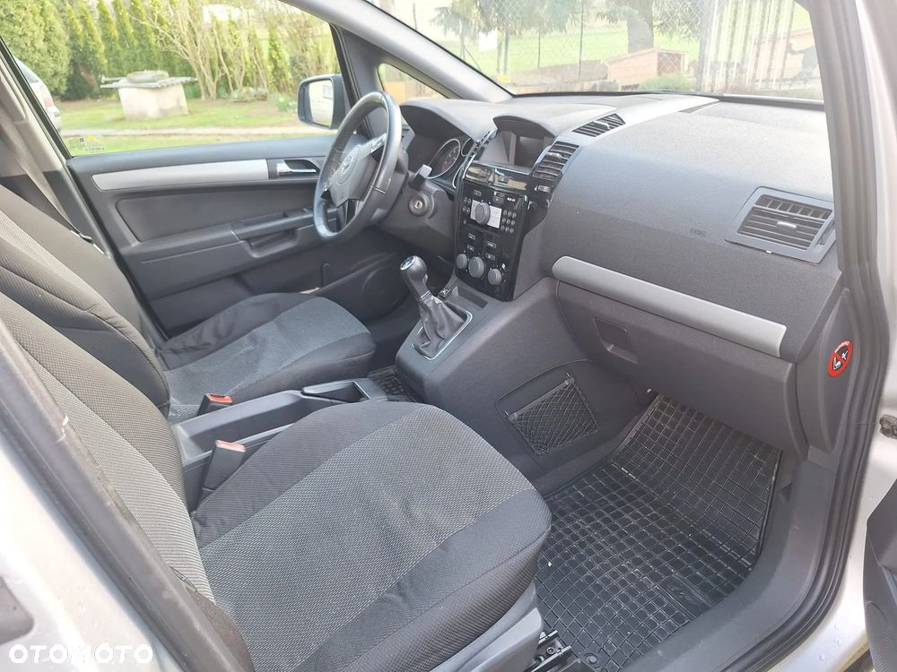 Opel Zafira 1.8 Essentia - 2