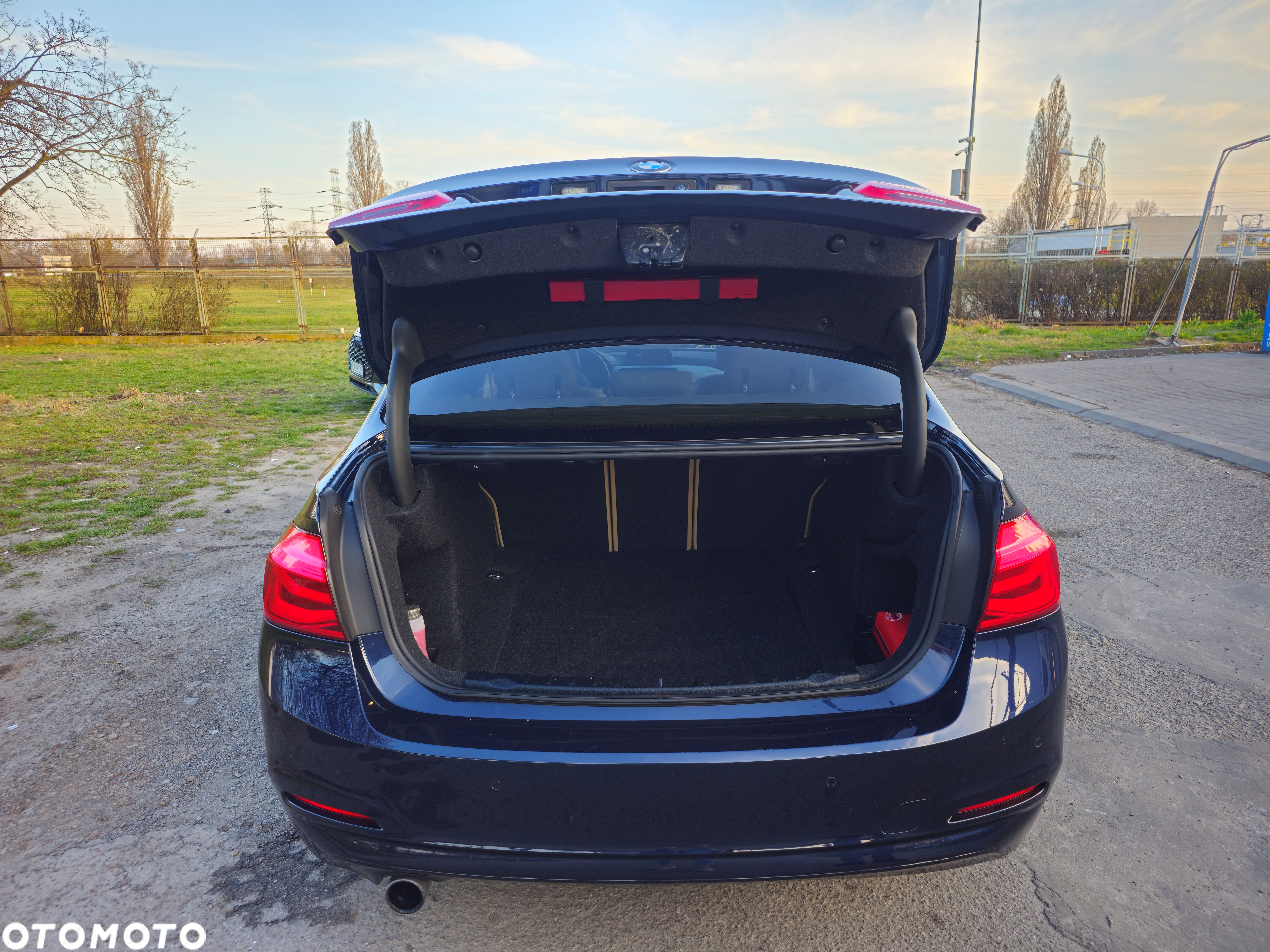 BMW Seria 3 318i Luxury Line - 6