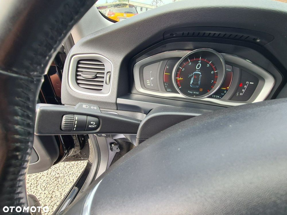 Volvo V60 T5 Drive-E Momentum - 17