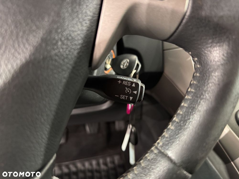 Toyota Auris - 16