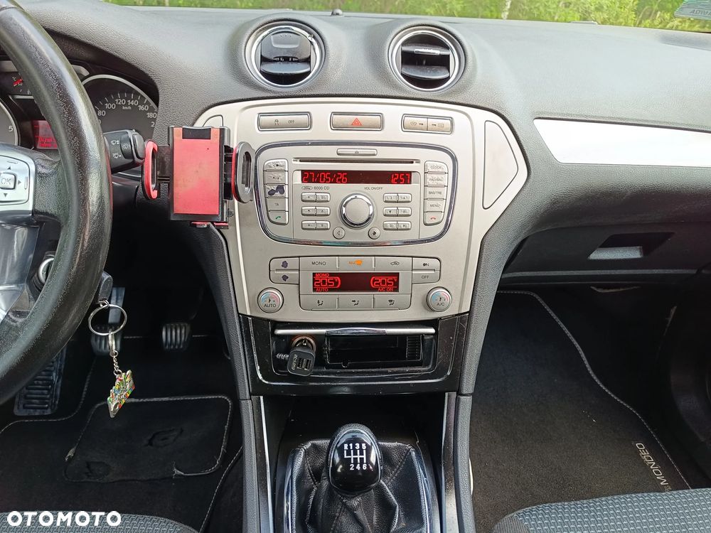 Ford Mondeo 2.0 TDCi Titanium - 16