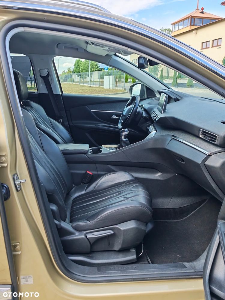 Peugeot 5008 - 22