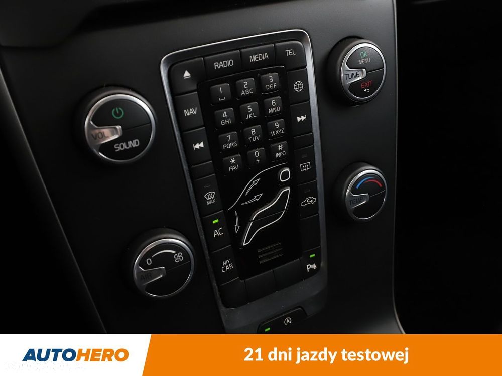 Volvo V40 D2 Kinetic - 24