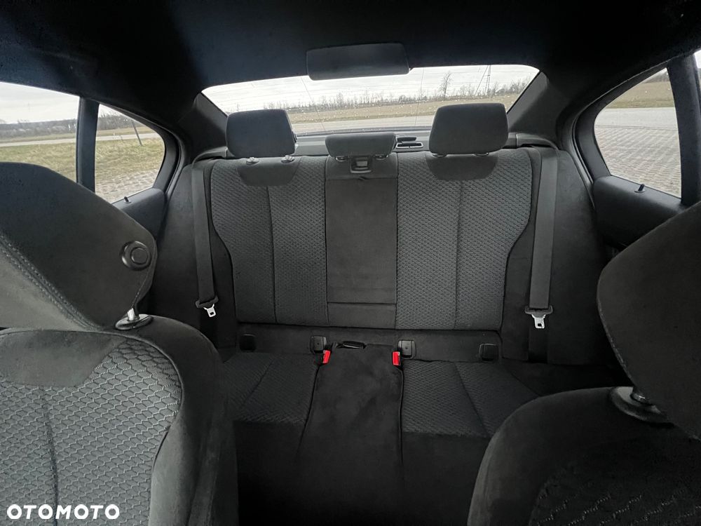 BMW Seria 3 318d M Sport - 8