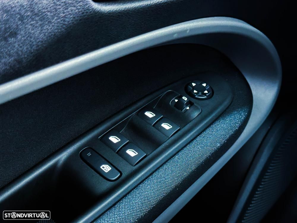 Jeep Avenger 54 kWh 1st Editon - 44