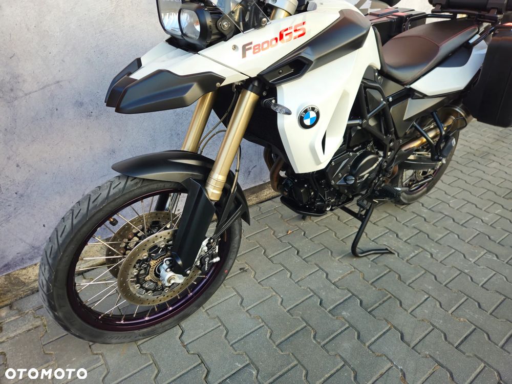 BMW F - 12