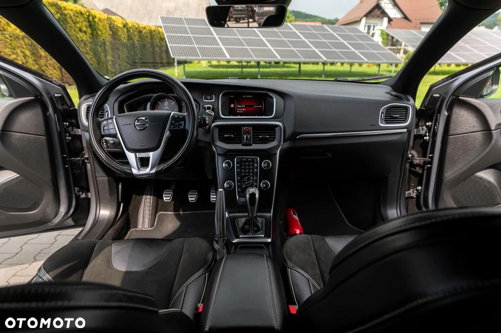 Volvo V40 D2 RDesign - 23