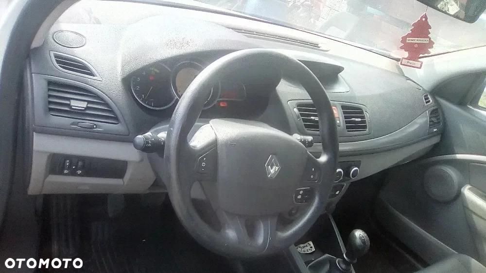 Megane III deska pulpit poduszki BYDGOSZCZ - 1