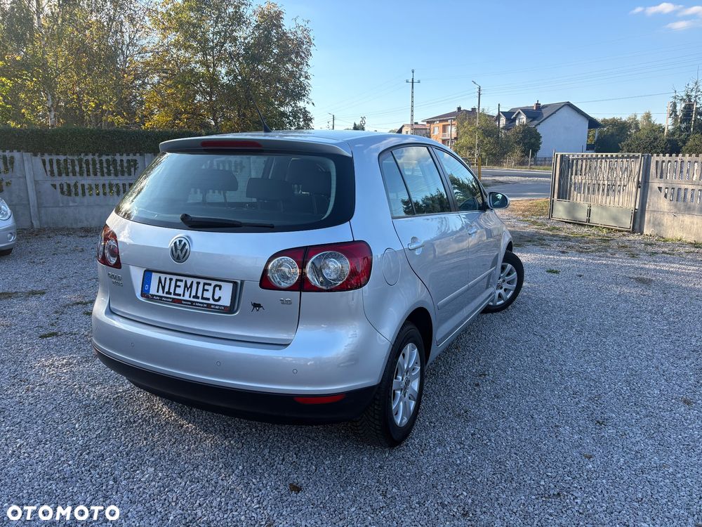 Volkswagen Golf - 5