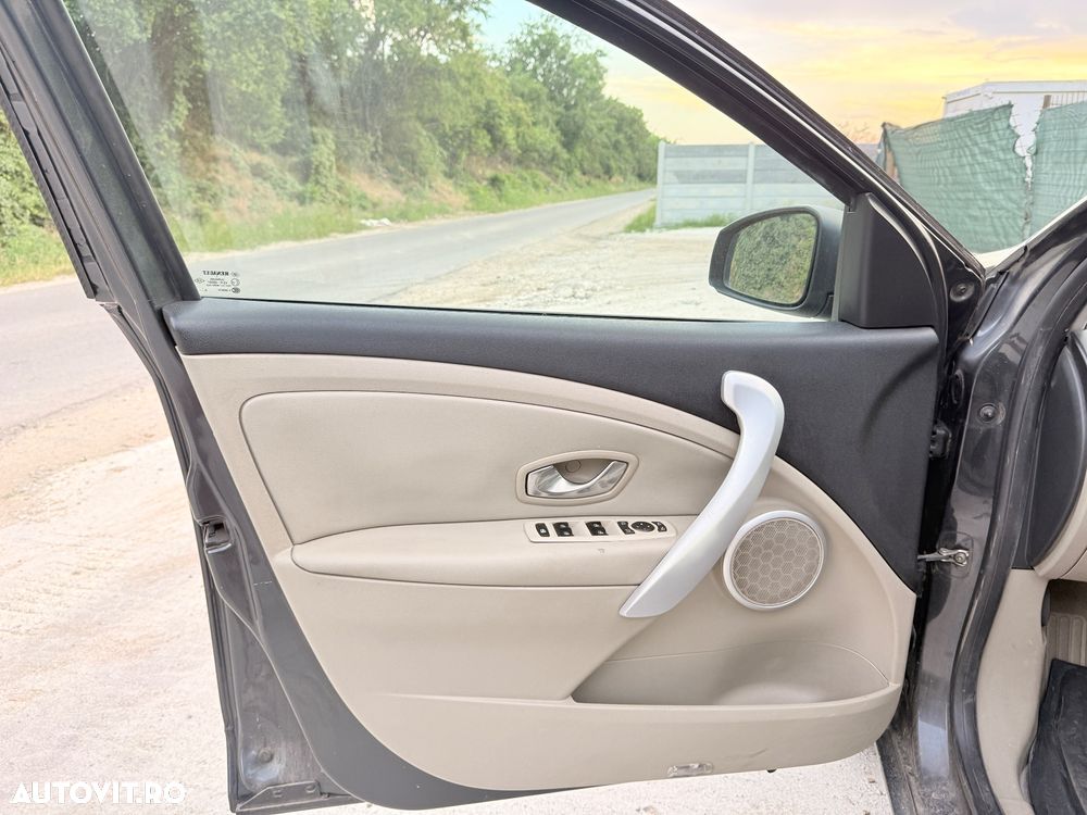 Renault Fluence - 10