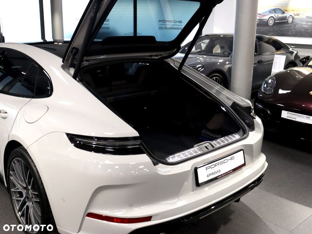 Porsche Panamera 4S E-Hybrid PHEV - 36