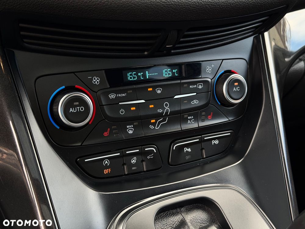 Ford Kuga 2.0 TDCi 4x4 ST-Line - 26
